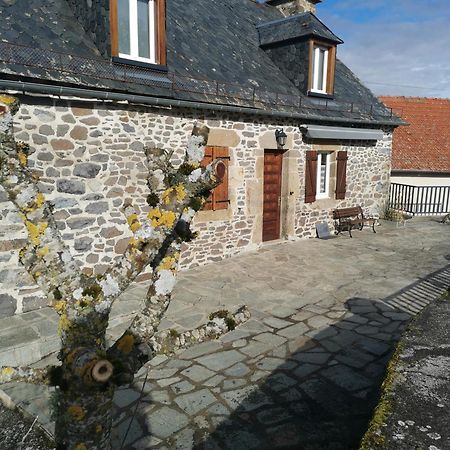 Maison Chez La Malie Le Monteil  Esterno foto