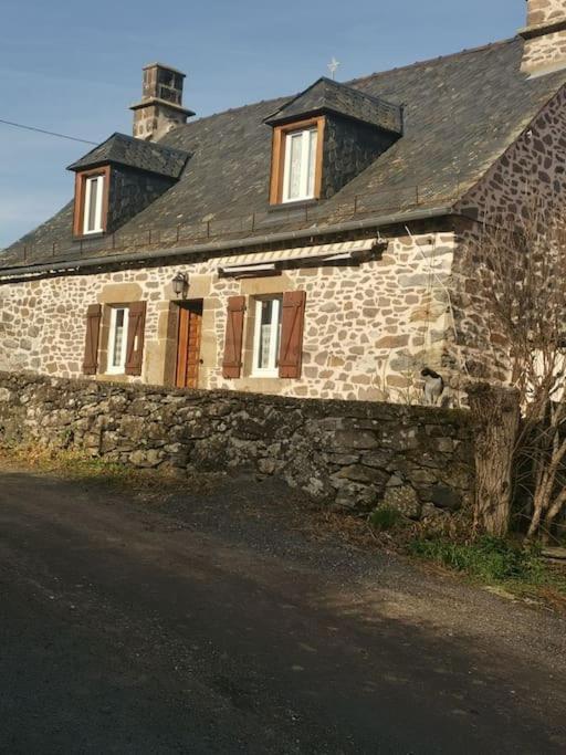 Maison Chez La Malie Le Monteil  Esterno foto